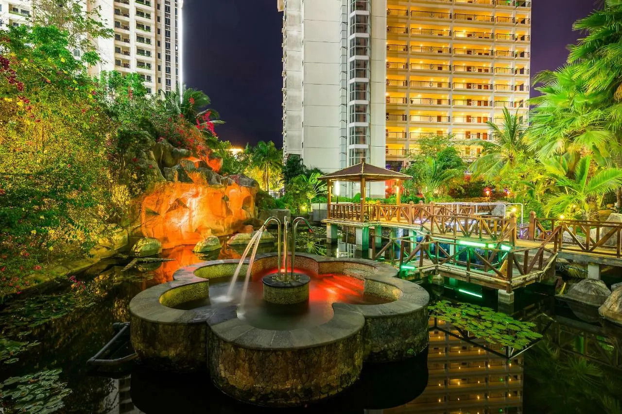 Sanya Yuhai International Resort 5*,